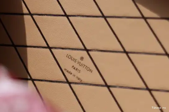 Cheap SINCE LOUIS 1854 MALLE PETITE VUITTON 0518